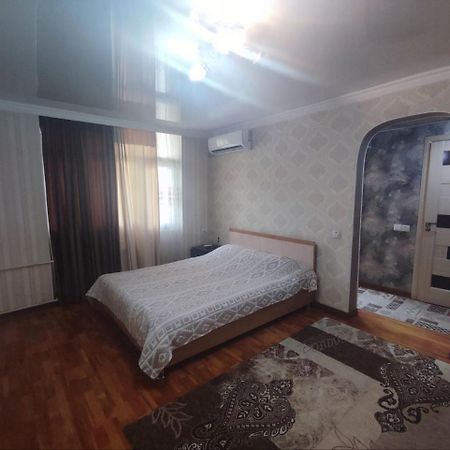 Ferienwohnung Комфортная Квартира Для 2Х Персон Bischkek Exterior foto