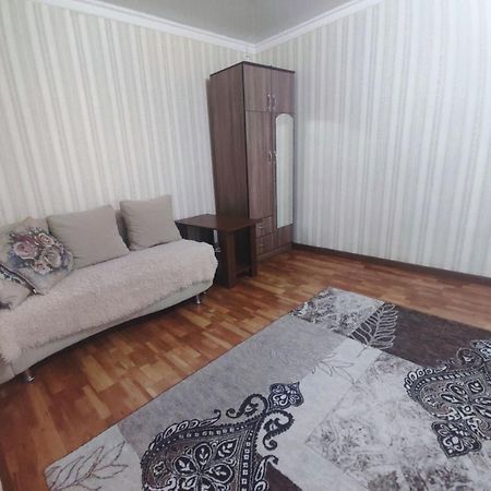 Ferienwohnung Комфортная Квартира Для 2Х Персон Bischkek Exterior foto