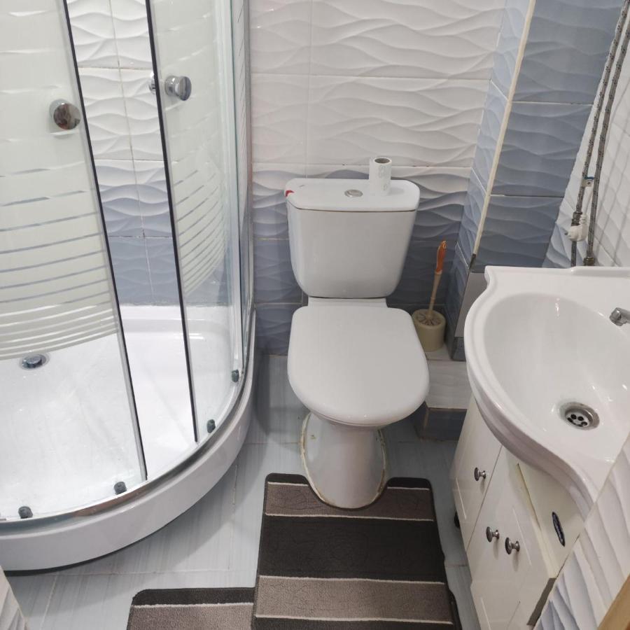 Ferienwohnung Комфортная Квартира Для 2Х Персон Bischkek Exterior foto