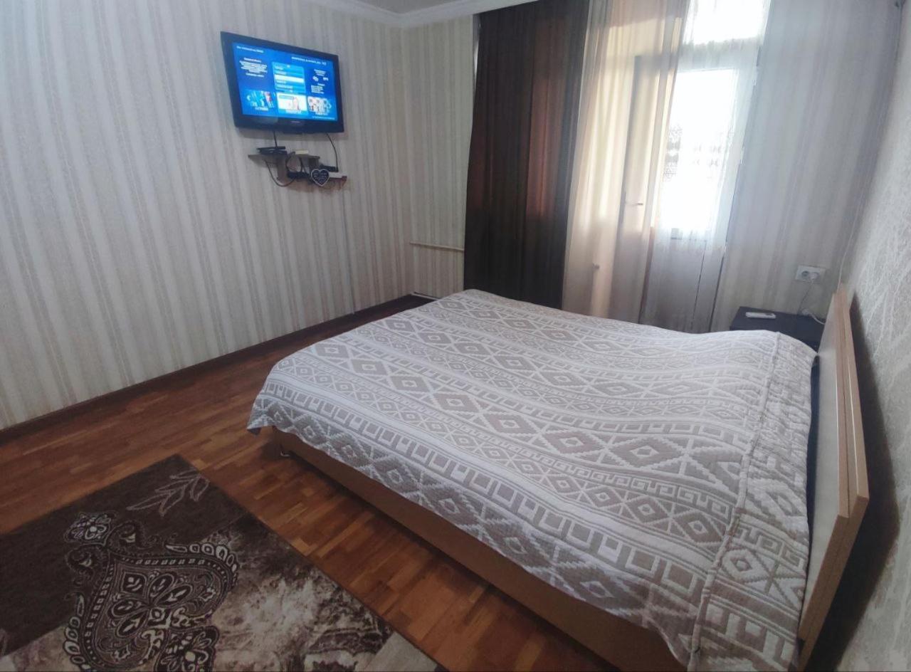 Ferienwohnung Комфортная Квартира Для 2Х Персон Bischkek Exterior foto